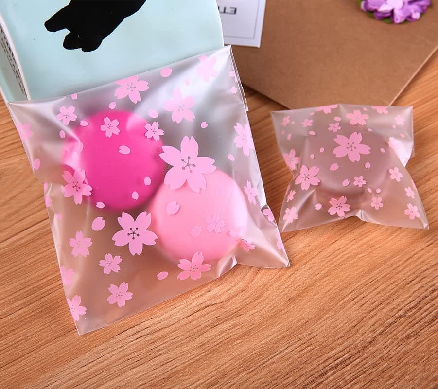 Kyrahh 4 x 4 Cherry Blossoms Self Adhesive Cellophane Gift Bags for Sweets Dessert Biscuits Candy Cookie Bakery Candle Soap Jewelry Party Favors Chocolate Wrapping Packaging Poly Bags 50