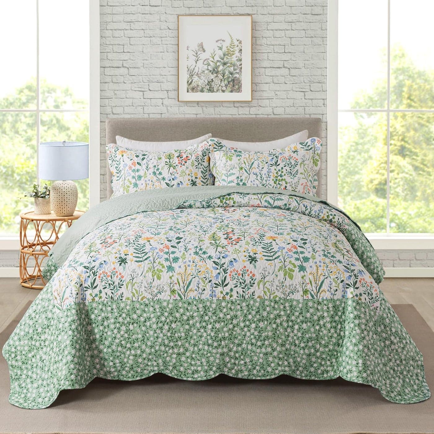 Travan 3Piece Floral Quilt Super King Quilt Bedding Set Ultra Soft Fade Resistant Super King Size Quilt Set for All Season Exquisite 120 120 Inch