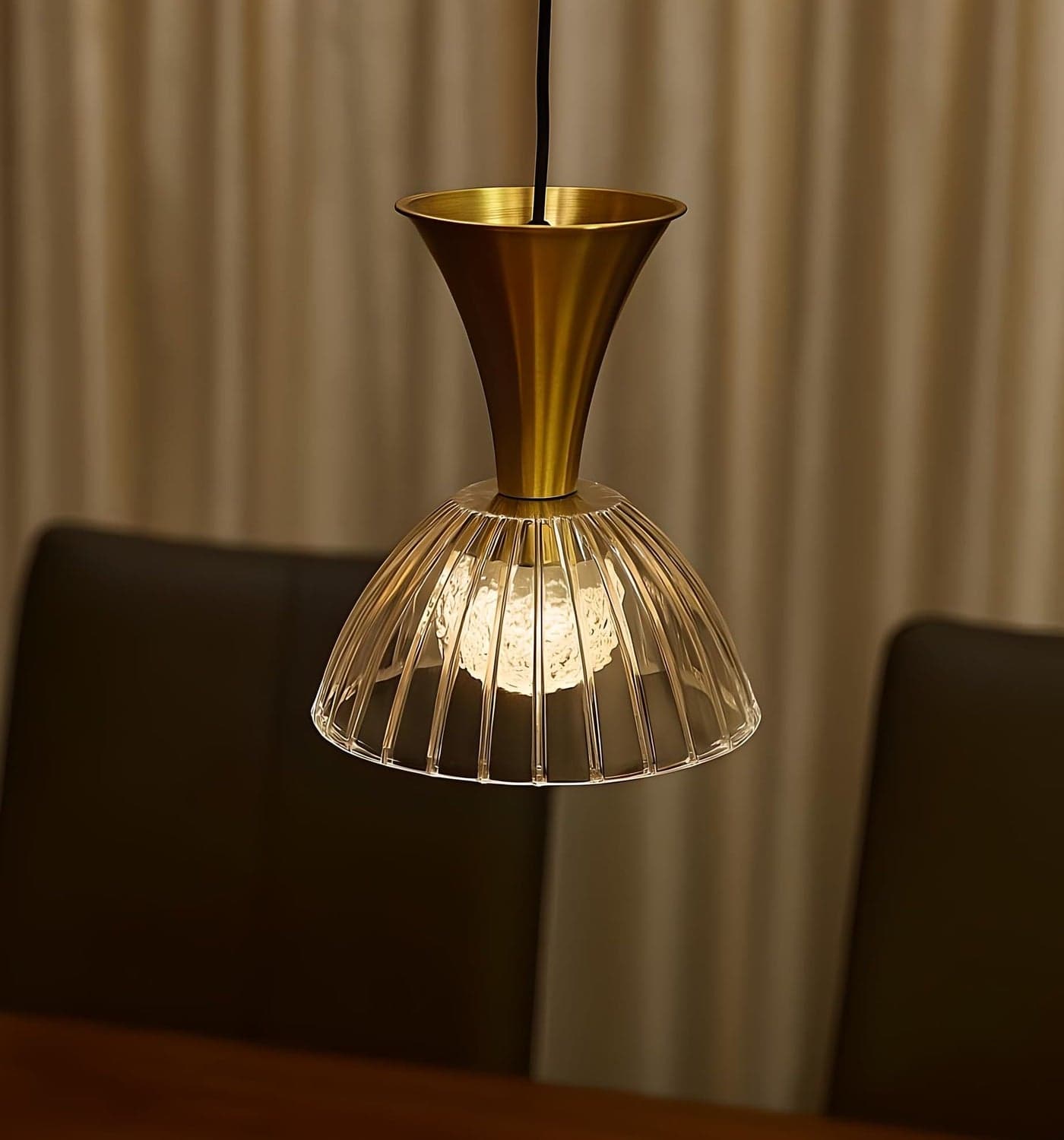 FILLISKA® Luxurious Hanging/Pendant Light. Warmwhite Light (Acrylic & Gold Finish-551)