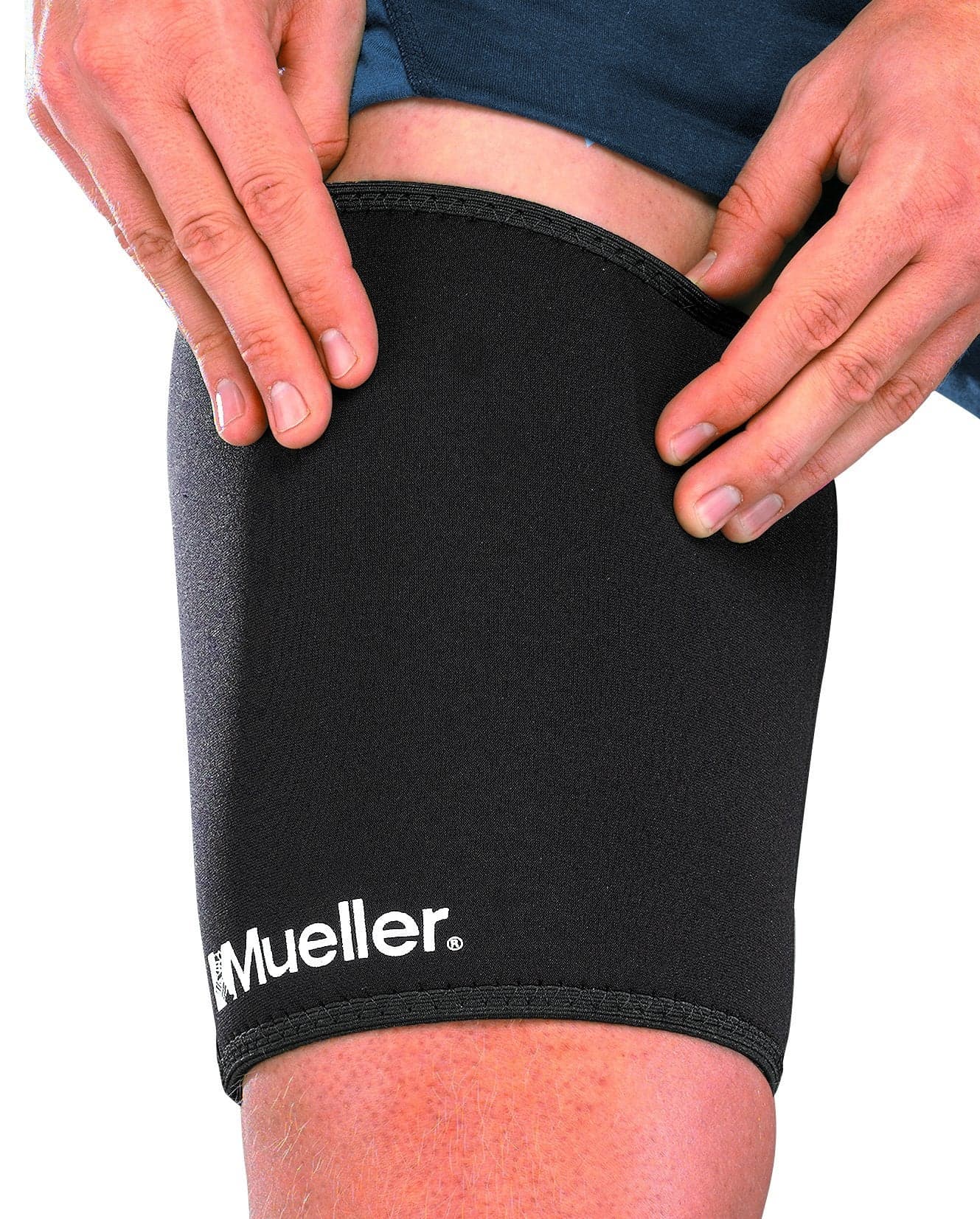 MUELLER Sports Medicine Compression Thigh Sleeve for Men and Women Leg Pain Relief Support Ideal for Strains Stiffness of Quads Hamstrings Fits Right or Left Black Large