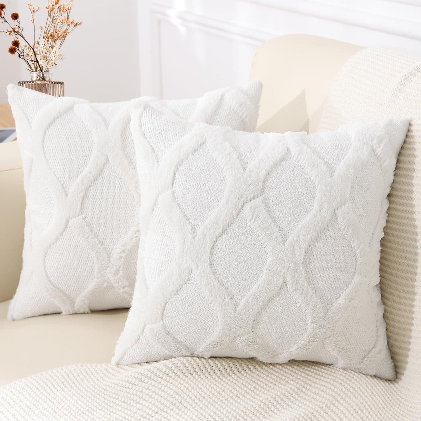 decorUhome Spring Throw Pillow Covers 20x20 Inch Set of 2 Soft Plush Faux Fur Wool Cream White Couch Pillow Covers Decorative Neutral Pillow Cases for Bed Sofa Living Room Home Decor