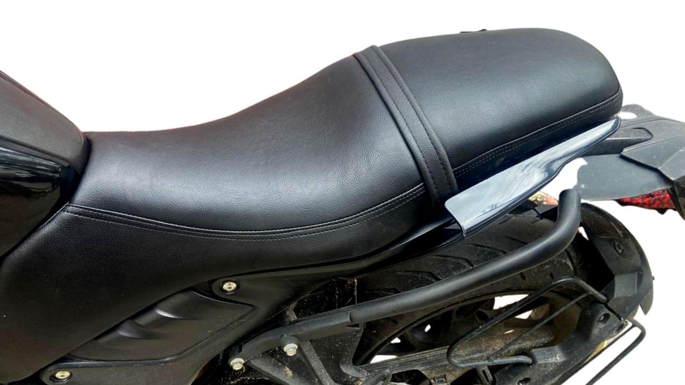 Sahara Seats Compatible with Yamaha MT-15 Seat Cover with Added Rubber Foam | Motor Bike | Black | Rubber