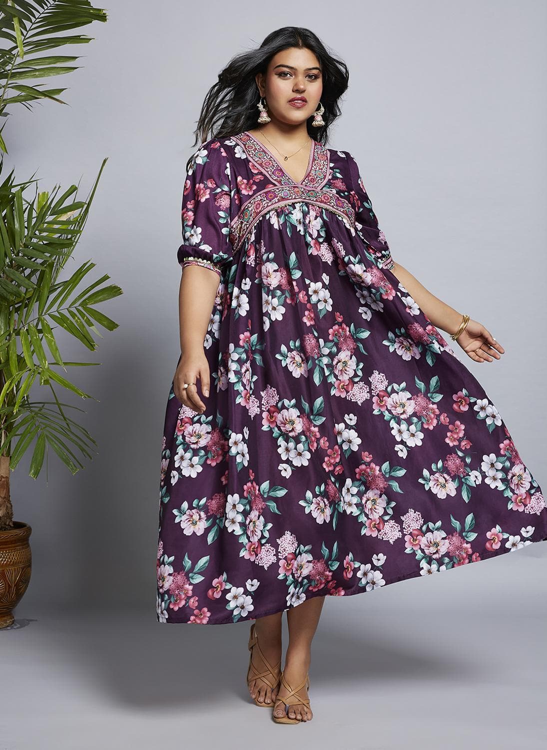 Globus Gloplus Women V-Neck Puff Sleeves Floral Print Lace Detailing A-Line Plus Size Midi Dress