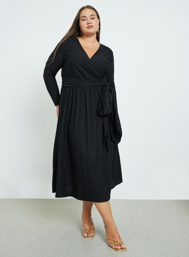 Styli Plus Size Black Midi Wrap Dress