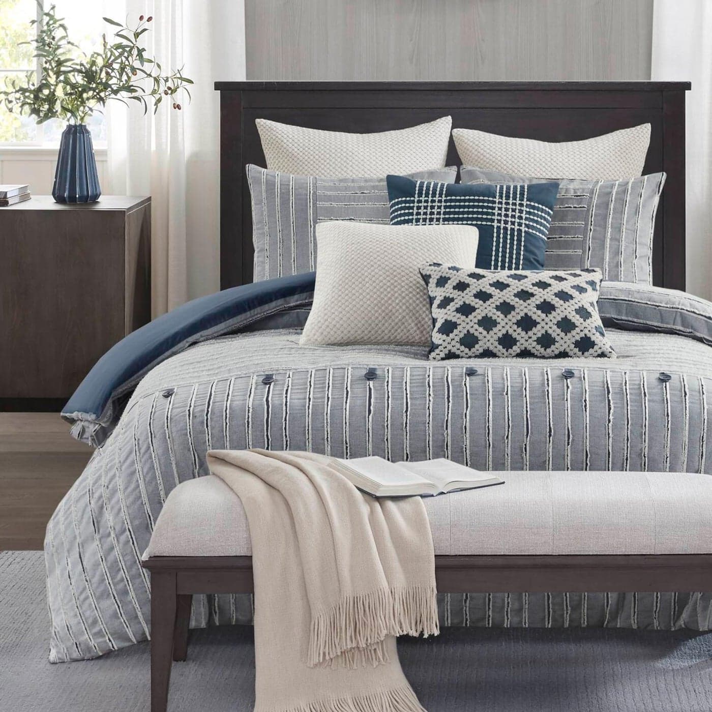 Madison Park Queen Comforter Cotton Clipped Jacquard Oversized Comforters Queen Size Bed All Season Down Alternative Overfilled Queen Size Comforter Essence FullQueen Blue 8 Piece