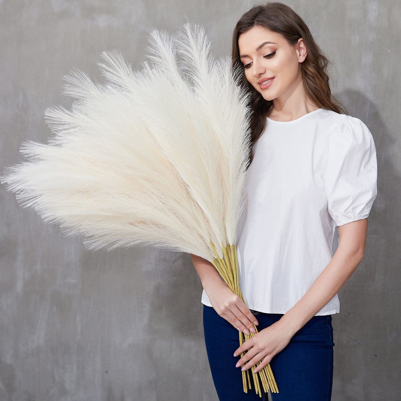 QUBITFUL Faux Pampas Grass 9 PCS 3731FT Tall Fluffy Fake Pompas Floral Large Artificial Pompous Grass Branches for Floor Vase Fillers Boho Farmhouse Room Wedding Decor