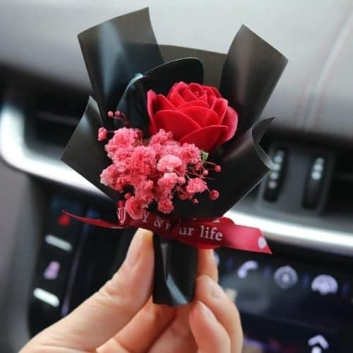 Black Fresh Flowers Mini Dried Flowers Bouquet for Car Air Vent ClipsAir Outlet Perfume Decoration Car Air Fresheners Interior AccessoriesAutomotive Air Fresheners