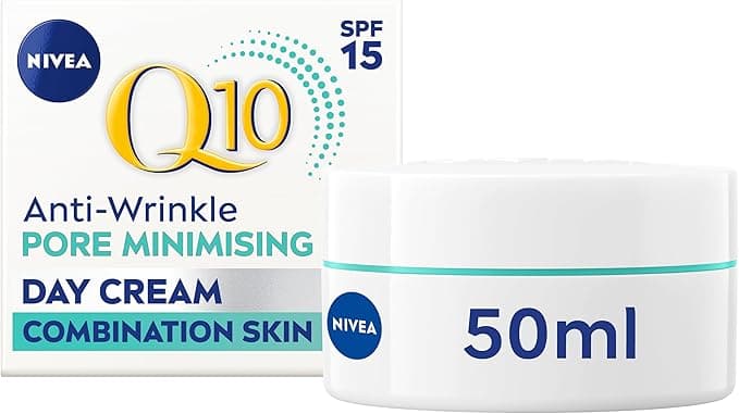 NIVEA Q10 AntiWrinkle Pore Minimising Extra Light Day Cream SPF15 50ml AntiWrinkle Moisturiser with Light Texture Pore Minimising Cream with UVAUVB Protection