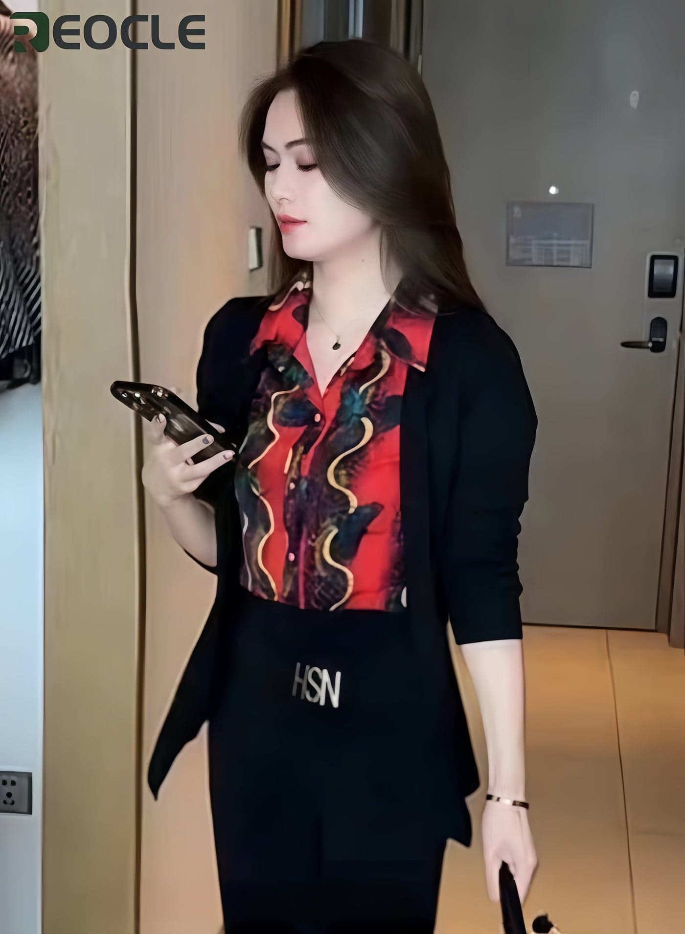 Women's Shirt Spliced Long Sleeved Top Autumn Warm Shirt Fashionable Turned Collar Button Top Flower Printed Shirt for Commuting & Business & Daily Wear