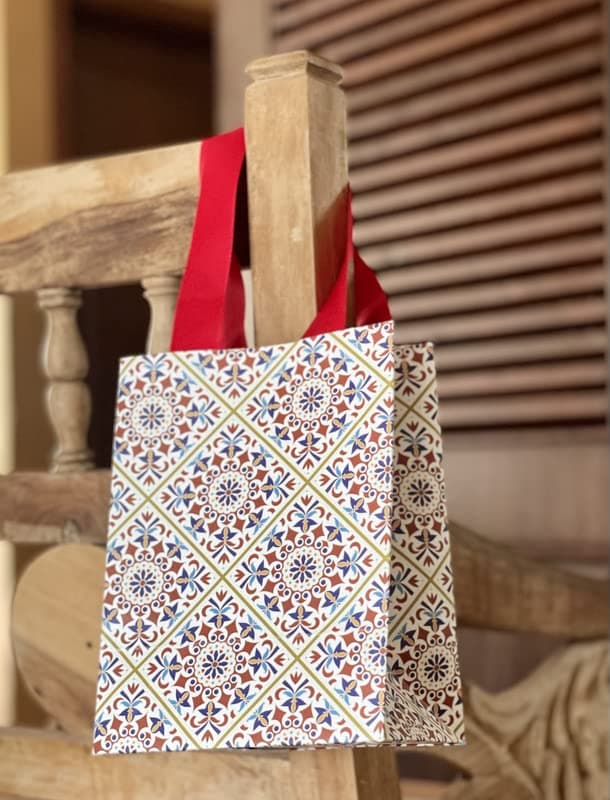 Dovetail Kaleidoscope Vertical Gift Paper Carry Bag, 8 x 6 Inch Pack of 10