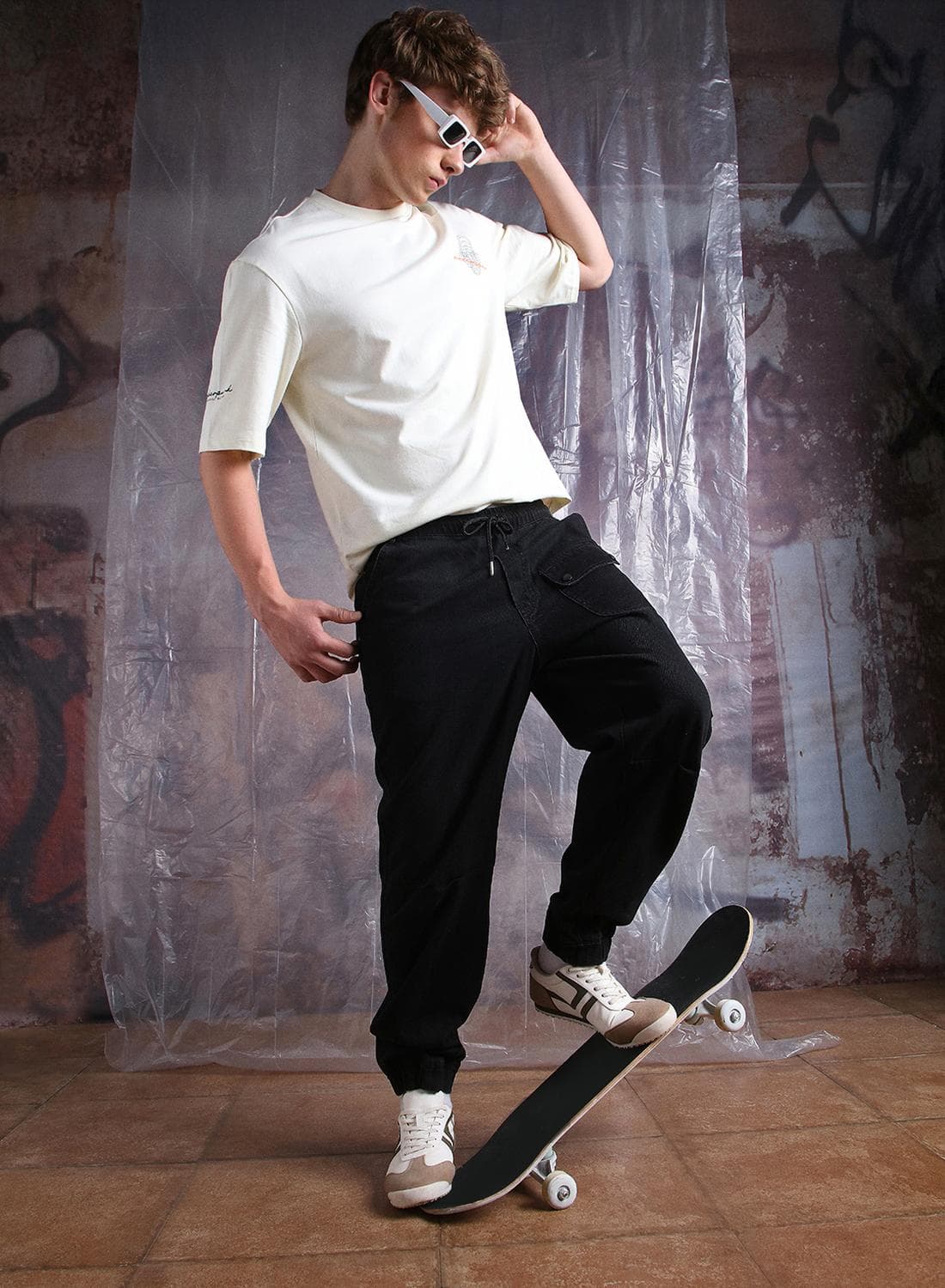 Men Comfort Straight Fit Clean Look Cargo Jogger Cotton Jeans