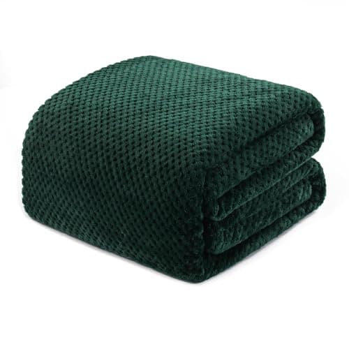 Exclusivo Mezcla Fleece Bed Blanket Twin Size, Super Soft and Warm Blankets for Couch, Sofa and Bed Waffle Textured, Cozy, Fuzzy and Lightweight (Forest Green, 90x66 Inches)