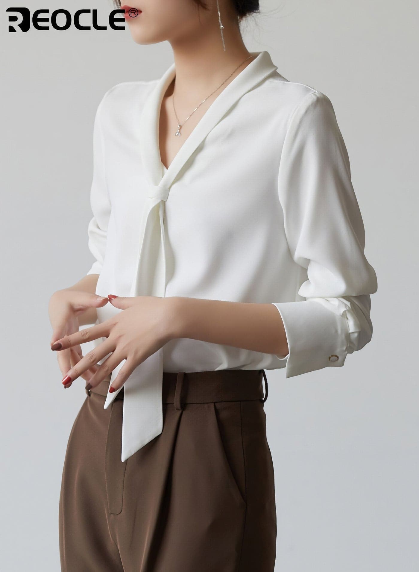 Women’s Bow Tie Blouse with Long Sleeve and Dressy Design Elegant Office Shirt with Tailored Fit for Professional Wear