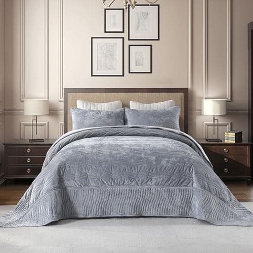 AJOCCI Velvet California King Size Quilt Oversized California Comforter Set Light Blue Bedding Set 118106 with 2 Pillow Shams Luxurious Quilt SetAllSeason 3 Pieces