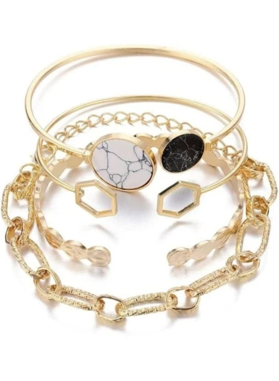 Set of 4-Piece Bracelets with a Shiny Circular Design in Geometric Shapes, a New Fashion