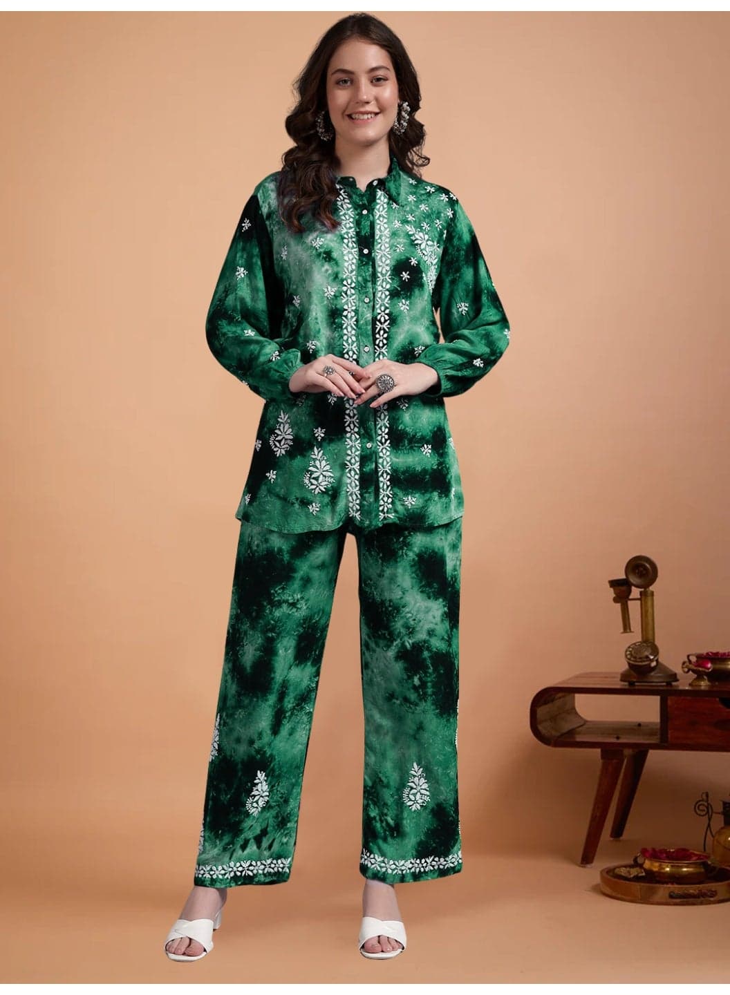 Women Hand Embroidered Chikankari Rayon Co-ord Set-AL4093KS