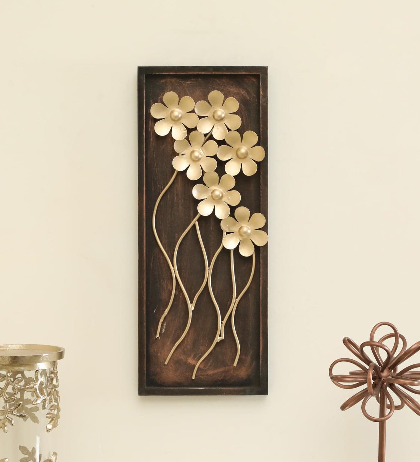 Vedas Exports Gold Metal Wall Decor for Living Room – Piper Leaf Metal Wall Art Frame – Iron & MDF Wall Hanging Decoration for Home, Bedroom, Dining Room, Office – Modern Wall Decor (Size 8 x 20 inches)