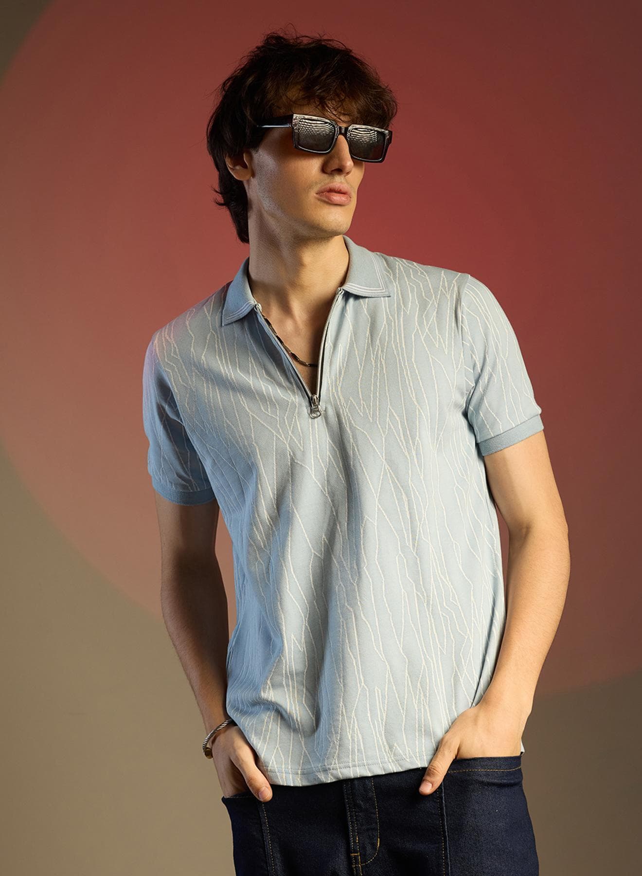 Men's Powder Blue Crevice-Lined T-Shirt