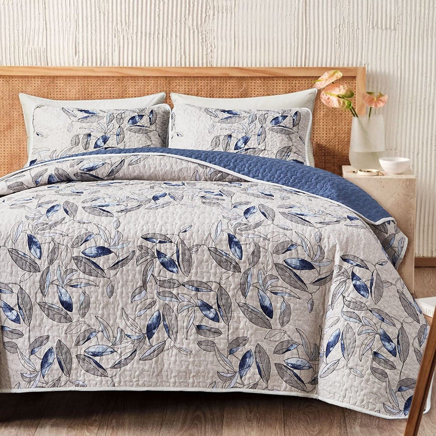 Joyreap 3 Pieces Microfiber Quilt Set Botanical Blue Leaves on Light Gray Reversible Design Bedspread Bed Cover for All Season 1 Quilt and 2 Pillow Shams King 102x90 inches
