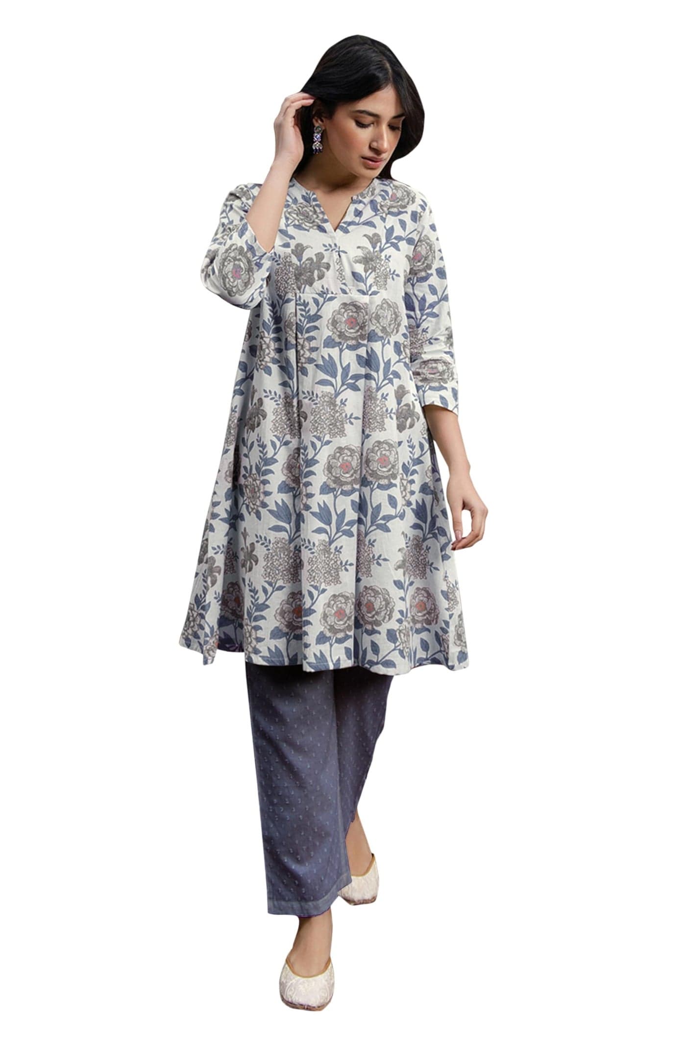 Janasya Women's White Pure Cotton Floral Printed Tunic (JAC24TU01583-XS)