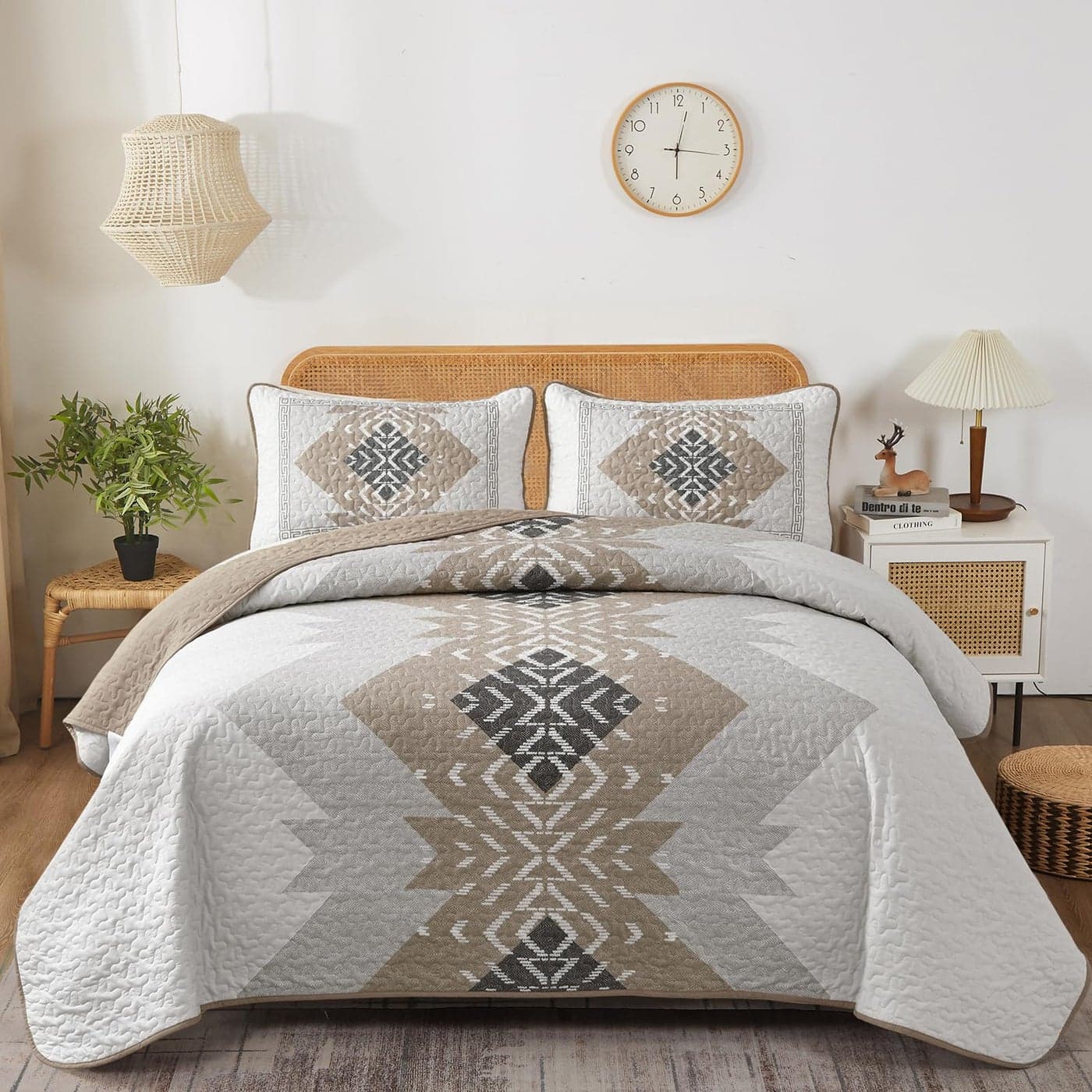 Dintszyayue Brown Boho Quilt Set Queen3 Pieces Aztec Texture Quilt with 2 PillowcasesBohemian Geometric Bedspread Bedding Set Microfiber Quilted Coverlet Set for All Seasons Queen Size9096