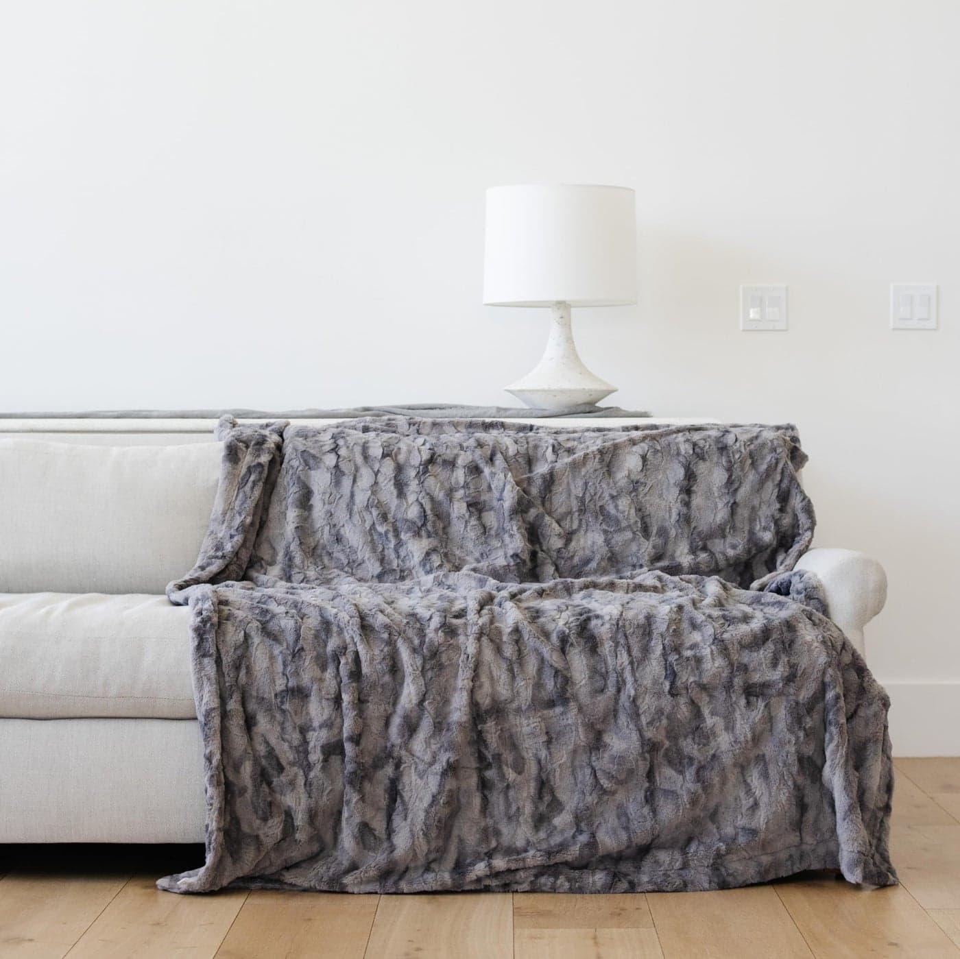 GRACED SOFT LUXURIES Oversized Throw Blanket Living Room Decor Softest Warm Elegant Aesthetic Comfy Cozy Faux Fur for Home Couch Sofa Bed Chair XL 60 x 80 Marbled Gray