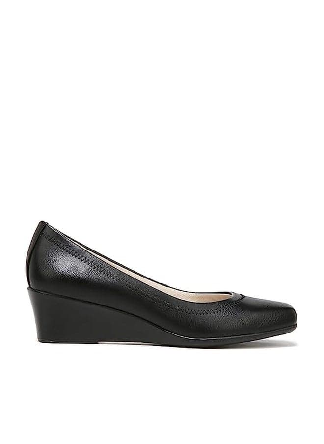 LifeStride Women's Groovy Wedge Pump, Black, 8.5 W US