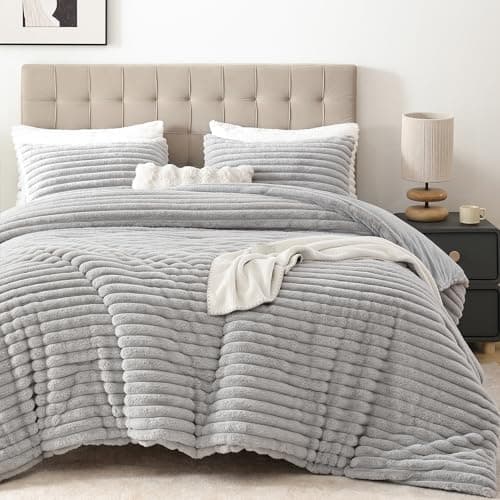Smoofy Fluffy King Size Comforter Set 3 Pieces - Light Grey Fleece Fluffy Comforter Set, Luxury Fuzzy King Bedding Set, Soft King Bed Set All Season, Heavy Faux Fur Comforter with 2 Pillow Cases